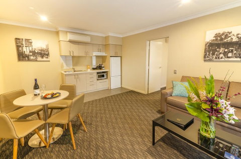 Mercure Orange - Accommodation Gold Coast 2