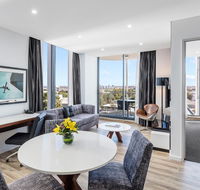 Meriton Suites Mascot Central - Accommodation Gold Coast