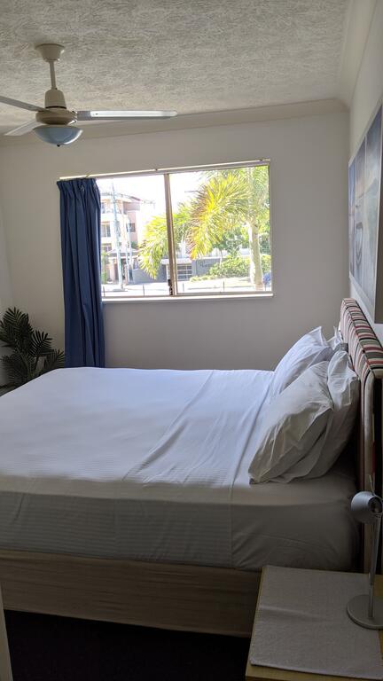 Mermaid Beach Apartment - Gold Coast 4U 1