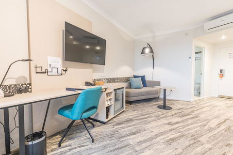 Mermaid Waters Hotel By Nightcap Plus - Gold Coast 4U 2