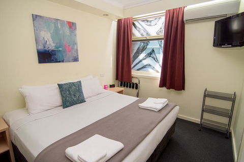 Miami Hotel Melbourne - Accommodation Gold Coast 1