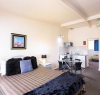 Mid City Motel and Apartments - Gold Coast 4U