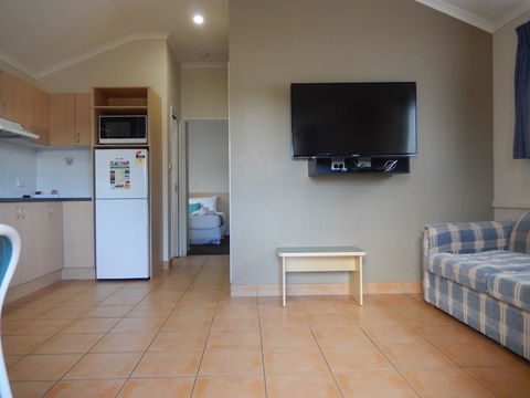 Middle Rock Holiday Resort - Gold Coast 4U 2