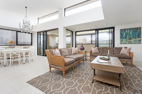 Miramare Gardens Boutique Accommodation - Gold Coast 4U 3