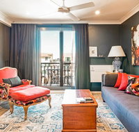 Modern 1 Bedroom Apartment In The Italian Forum - Accommodation Gold Coast
