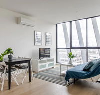 Modern 1 Bedroom Apartment With Rooftop Terrace And Spa - Gold Coast 4U