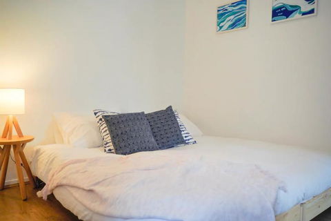 Modern 2 Bedroom Apartment Close To Beach And City - Gold Coast 4U 3