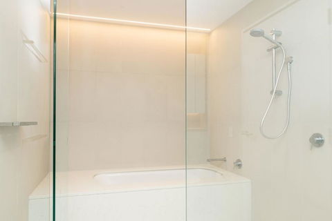 Modern 2 Bedroom Apartment In Darling Harbour - Accommodation Gold Coast 2