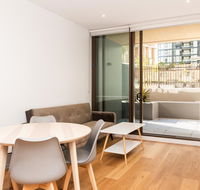 Modern Apartment in Darling Harbour - Accommodation Gold Coast