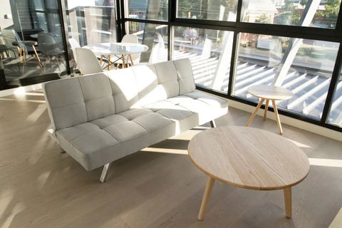 Modern Light-Filled 1 Bed In South Melbourne - Gold Coast 4U 0