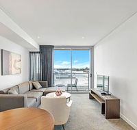 Modern Studio Apartment in Chatswood - Gold Coast 4U