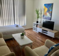 Modern Unit Near To Surfers Paradise - Accommodation Gold Coast
