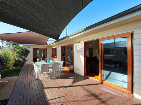 Monterey - Accommodation Gold Coast 2