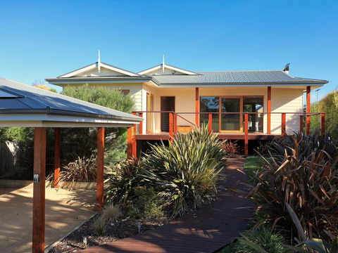 Monterey - Accommodation Gold Coast 0