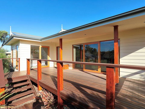 Monterey - Accommodation Gold Coast 1