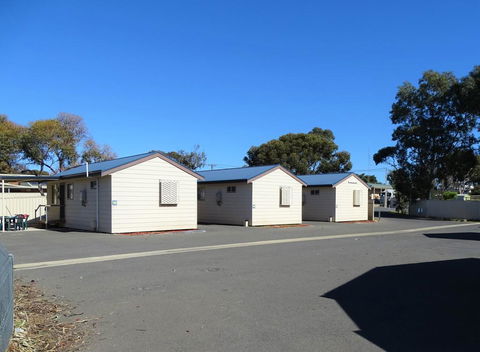 Moonta Bay Cabins - Accommodation Gold Coast 0