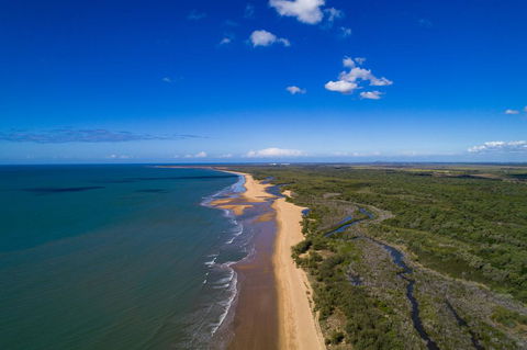 Moore Park Beach Motel - Gold Coast 4U 1