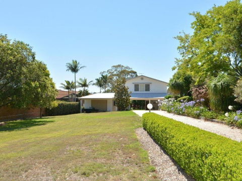 Morisset Waterfront 1bdr Studio Looking Over Trinity Marina - Gold Coast 4U 2