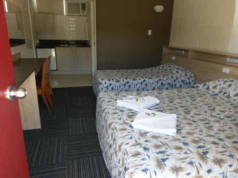 Motel Monaco - Gold Coast 4U 2