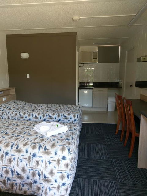 Motel Monaco - Gold Coast 4U 3