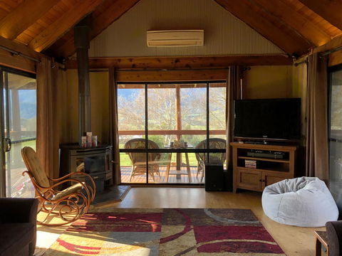 Mountain Grass Lodge (2 Bedroom) - Gold Coast 4U 2
