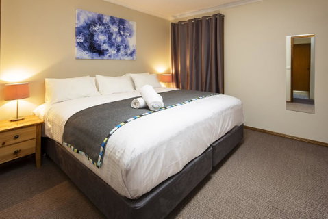 Mountain Lodge - Accommodation Gold Coast 1