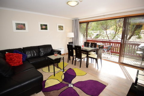 Mowamba D1 - Accommodation Gold Coast 3