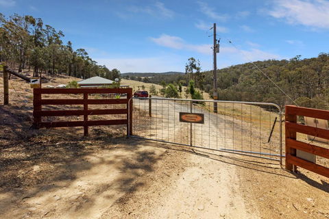 Mt Taylor Country Retreat-15 Minutes To Bairnsdale - Accommodation Gold Coast 1
