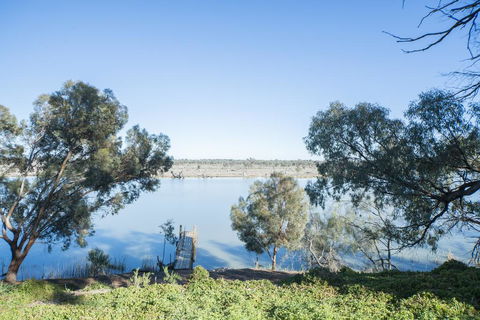 Mundic Waterfront Cottages - Gold Coast 4U 2