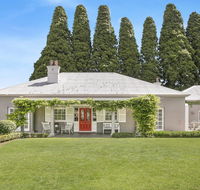 Nattai Lodge - house  cottage in beautiful garden - Gold Coast 4U