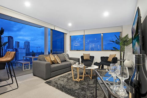 NEO Apartments Mermaid Beach - Accommodation Gold Coast 1