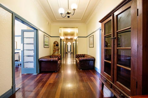 Captain Stirling Hotel - Gold Coast 4U 22