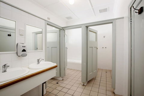 Captain Stirling Hotel - Gold Coast 4U 10