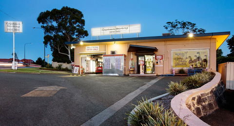 Captain Stirling Hotel - Gold Coast 4U 24