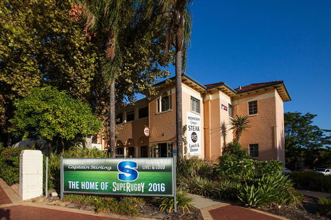 Captain Stirling Hotel - Gold Coast 4U 4