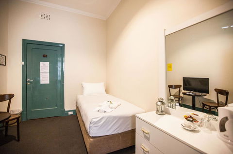 Captain Stirling Hotel - Gold Coast 4U 34