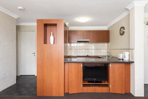 Subiaco Village 20 - Accommodation Gold Coast 6