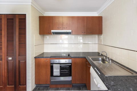 Subiaco Village 20 - Accommodation Gold Coast 7