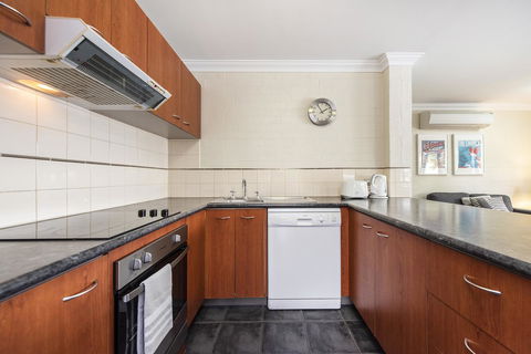 Subiaco Village 20 - Accommodation Gold Coast 8