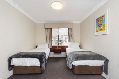 Subiaco Village 20 - Accommodation Gold Coast 13