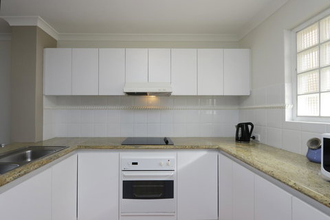 Hillarys Marina Apartment - Accommodation Gold Coast 14