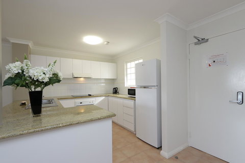 Hillarys Marina Apartment - Accommodation Gold Coast 15