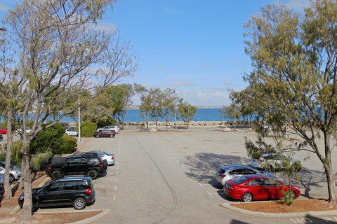 Hillarys Marina Apartment - Accommodation Gold Coast 0