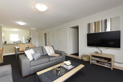 Hillarys Marina Apartment - Accommodation Gold Coast 4