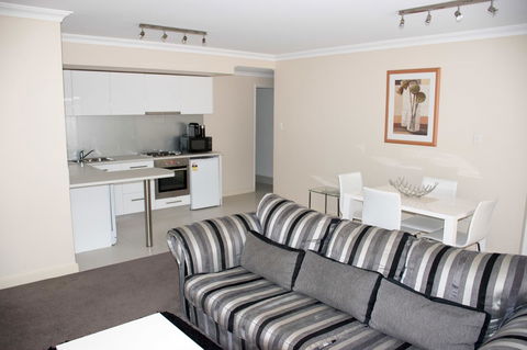 Visit Perth Now - Gold Coast 4U 5