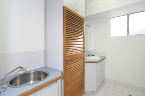 Scarborough Beach Front Resort - Shell Ten - Gold Coast 4U 10
