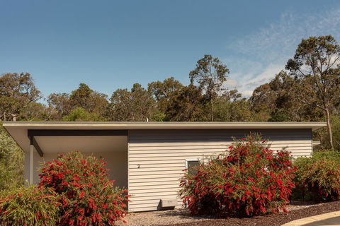 Cape Villas Dunsborough Unit 2 - Gold Coast 4U 24
