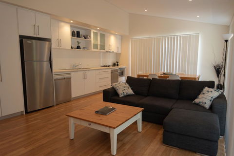 Cape Villas Dunsborough Unit 2 - Gold Coast 4U 0