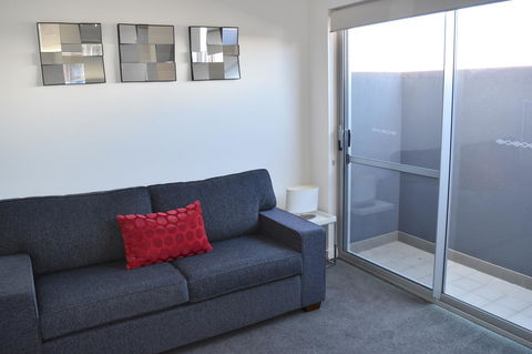 Central Executive Townhouse - Gold Coast 4U 6