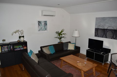 Central Executive Townhouse - Gold Coast 4U 4